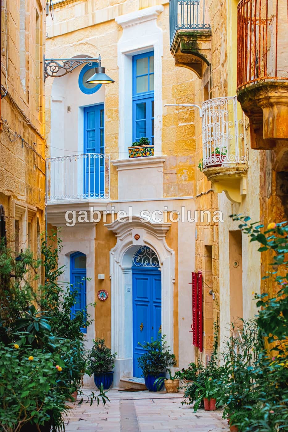 A view of Birgu (Vittoriosa), highlighting traditional Maltese houses and balconies.